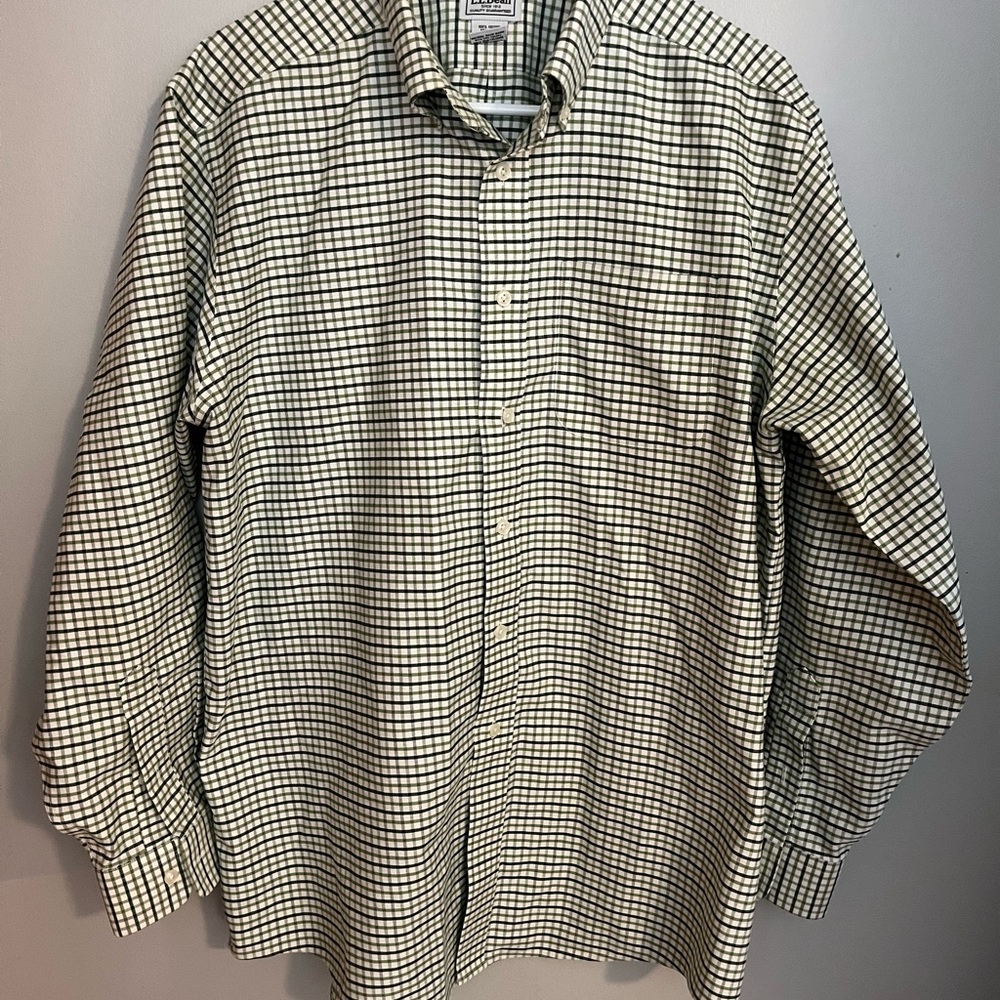 Plaid LL bean casual buttondown shirt, wrinkle resistant. Size‎ 16 1/2-34